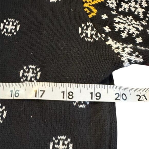 GAME OF THRONES IRON ANNIVERSARY "I DRINK & I KNOW THINGS" SWEATER ADULT SIZE L - Picture 7 of 10